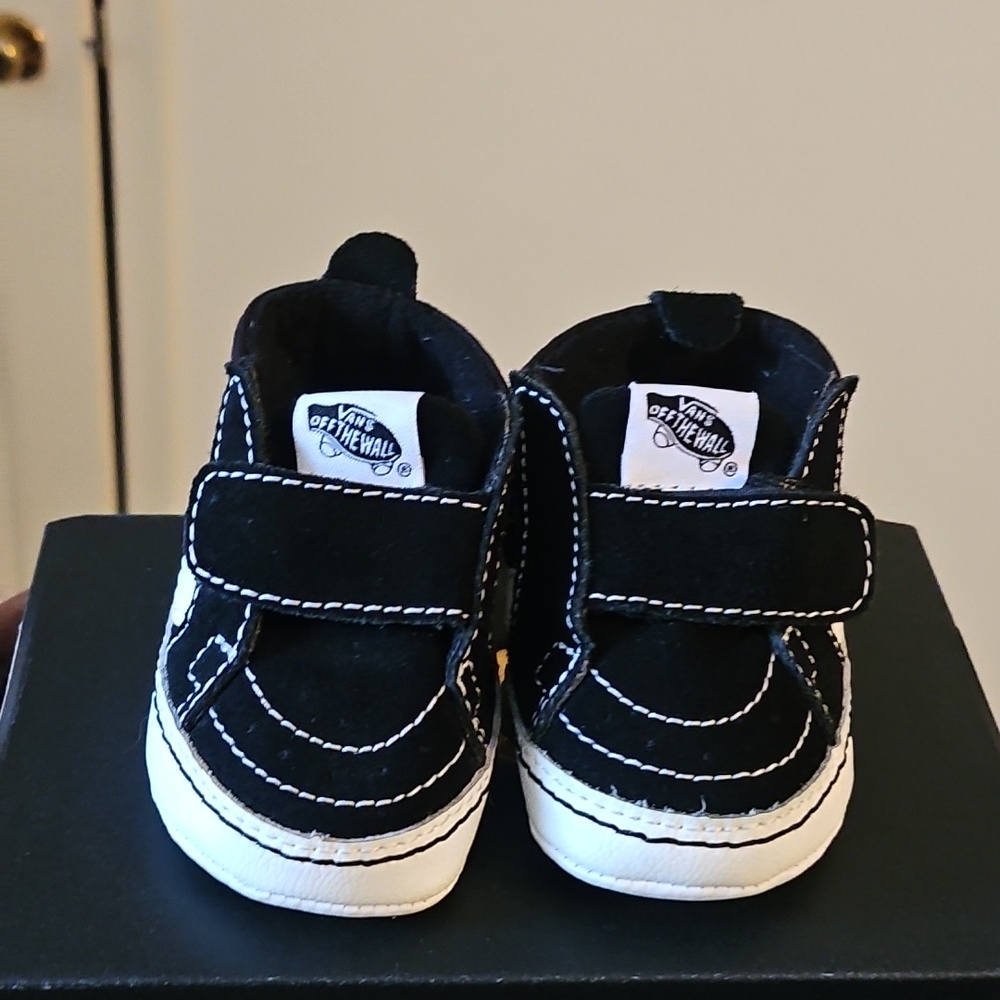 Vans Baby Black and White Sneakers 2.0 Soft Bottom Good Condition